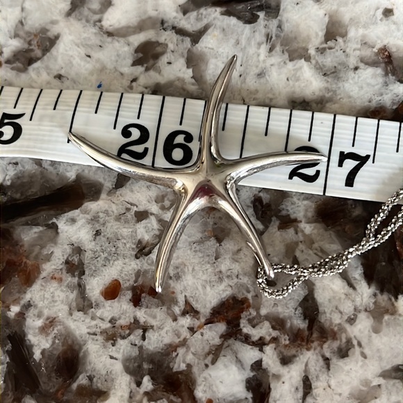 .925 silver starfish necklace. - Picture 9 of 10